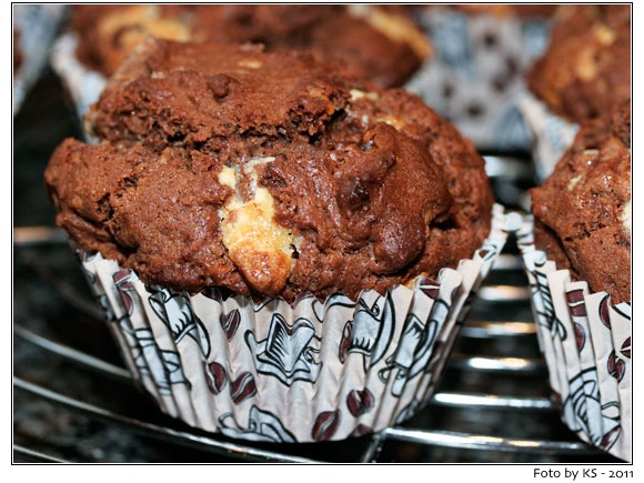triple_choc_muffins.jpg